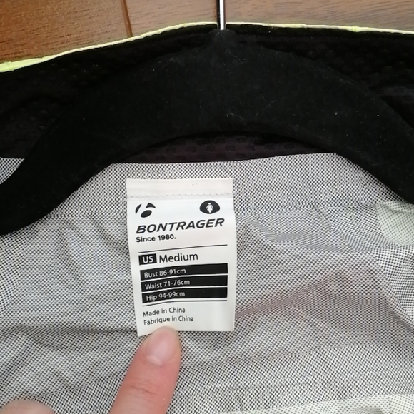 NWT Bontrager Race Stormshell W cycling jacket - Picture 10 of 12